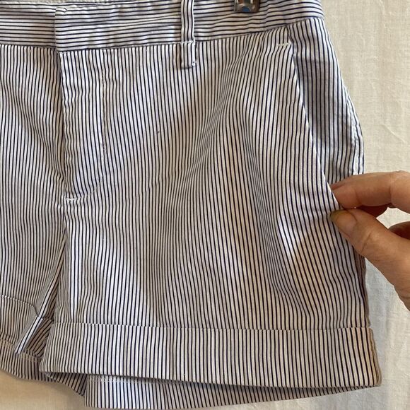 Shorts Blue and White Stripe with Cuffs Size Medium - Picture 2 of 4